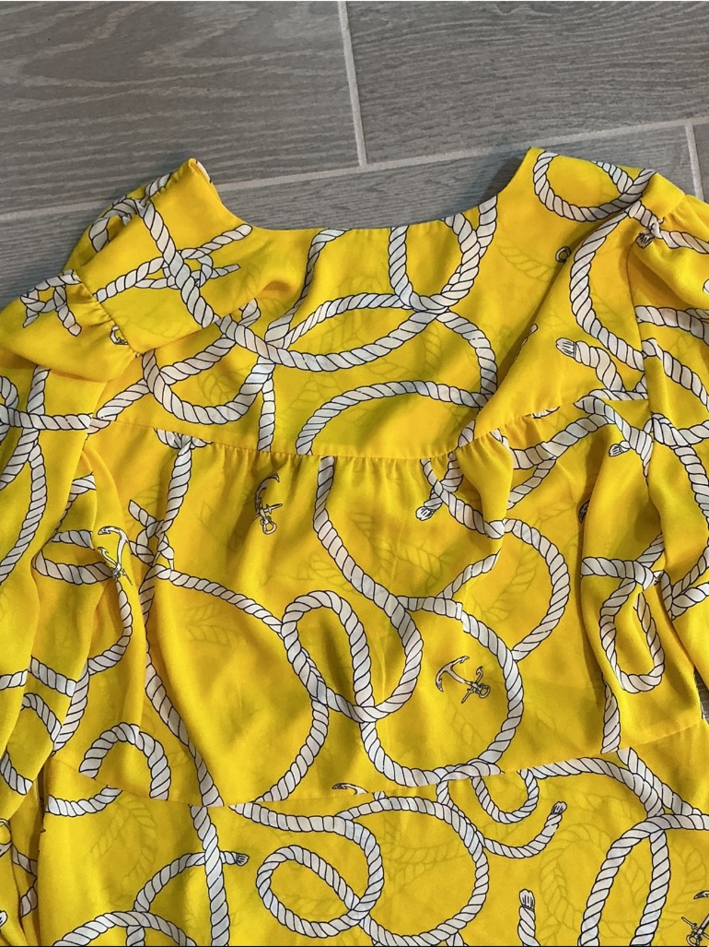 CAbi Yellow Rope & Anchor Tie-Neck Blouse Women’sll Sz Large 
100% polyester - Picture 4 of 5